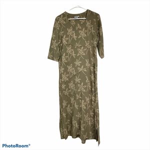 Go fish brown floral maxi dress. Size Small